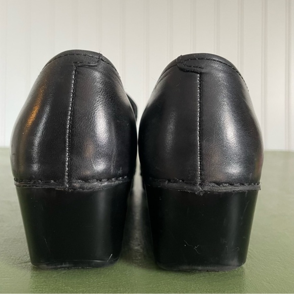 Dansko TAMARA Pro Clogs/Shoes w Buckled Monk Strap in Black Leather - Picture 4 of 9